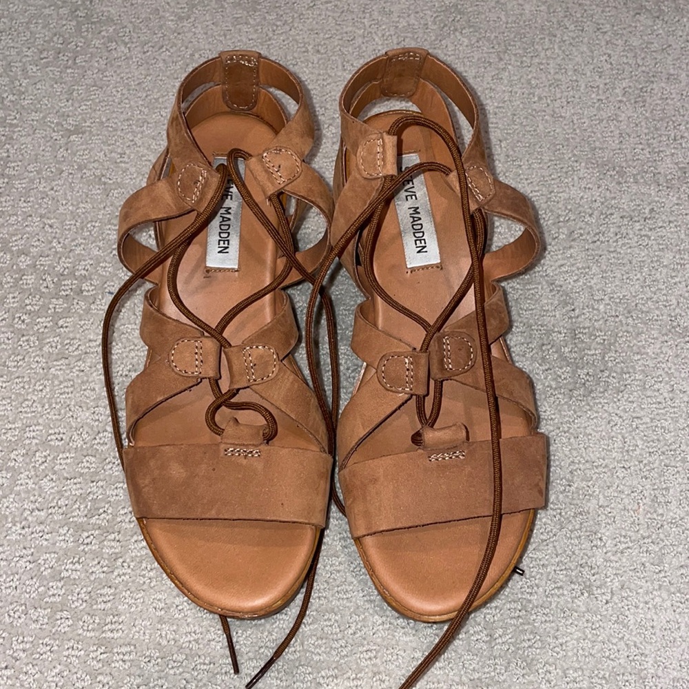 Steve Madden tie wedges